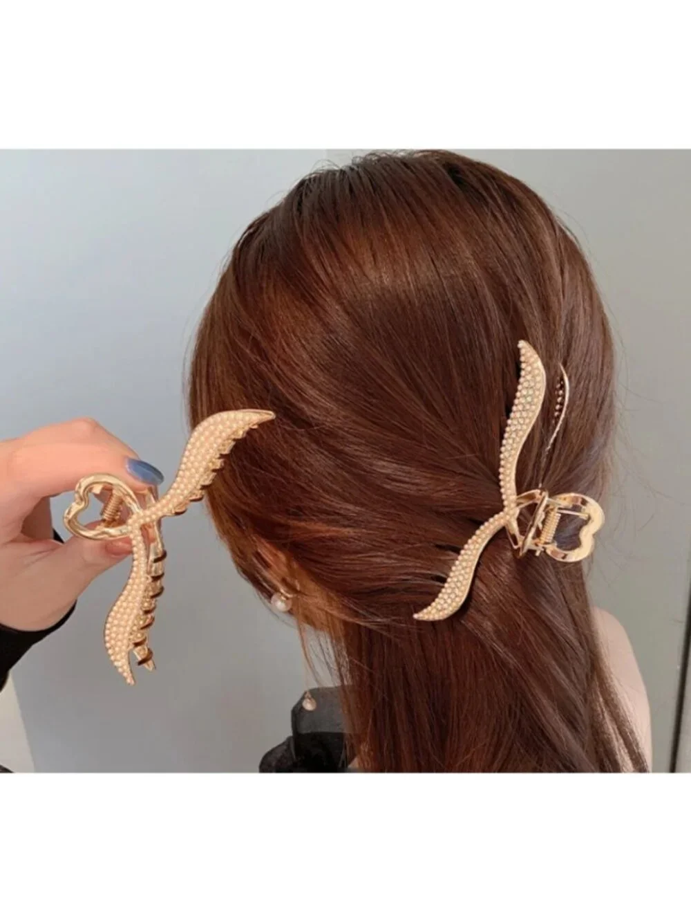 Elegant Pearl & Rhinestone Wavy Hair Claw Clip Metallic Statement Hair Accessory